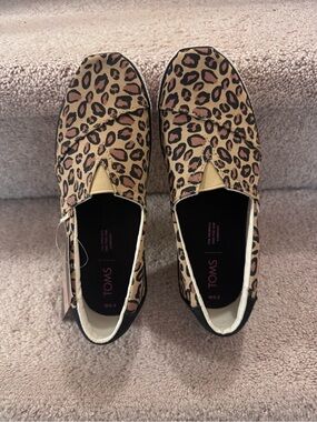 TOMS Leopard-Print Slip-Ons